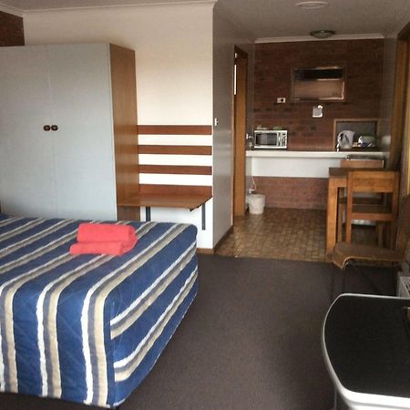 Kardinia Park Motel 절롱 외부 사진