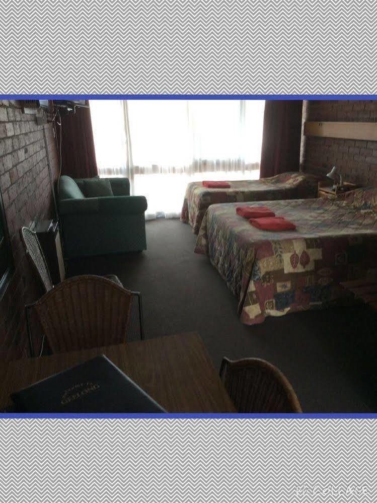 Kardinia Park Motel 절롱 외부 사진
