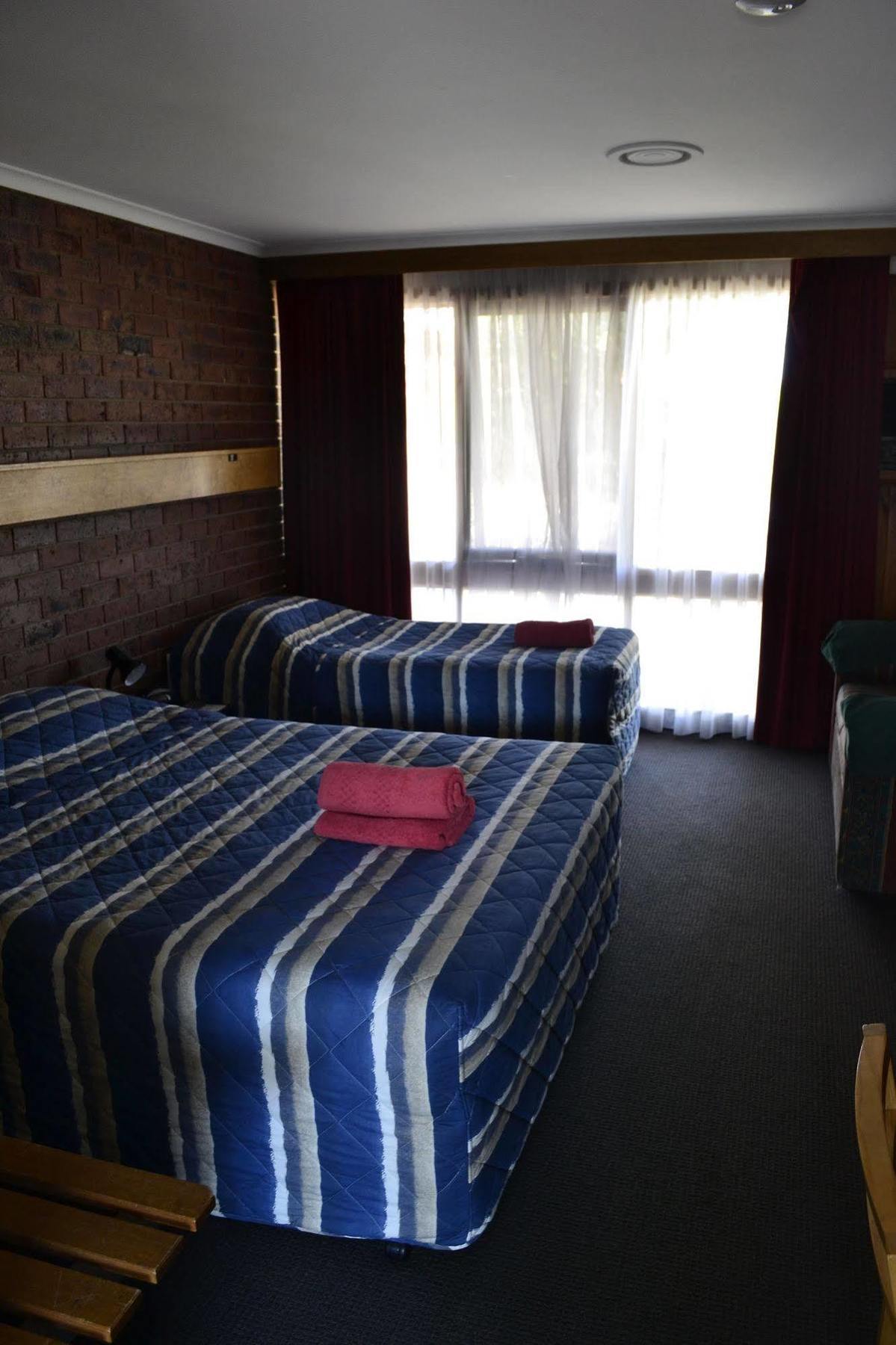 Kardinia Park Motel 절롱 외부 사진